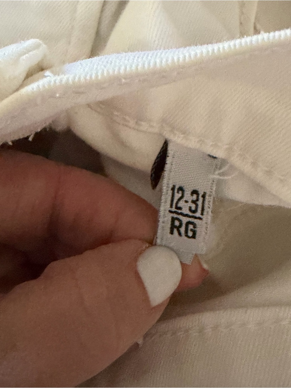 GAP Women’s White Skinny Jeans - Picture 6 of 6